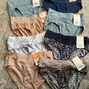 Warners NWT 9pair size Small panties."No pinch or muffin top!